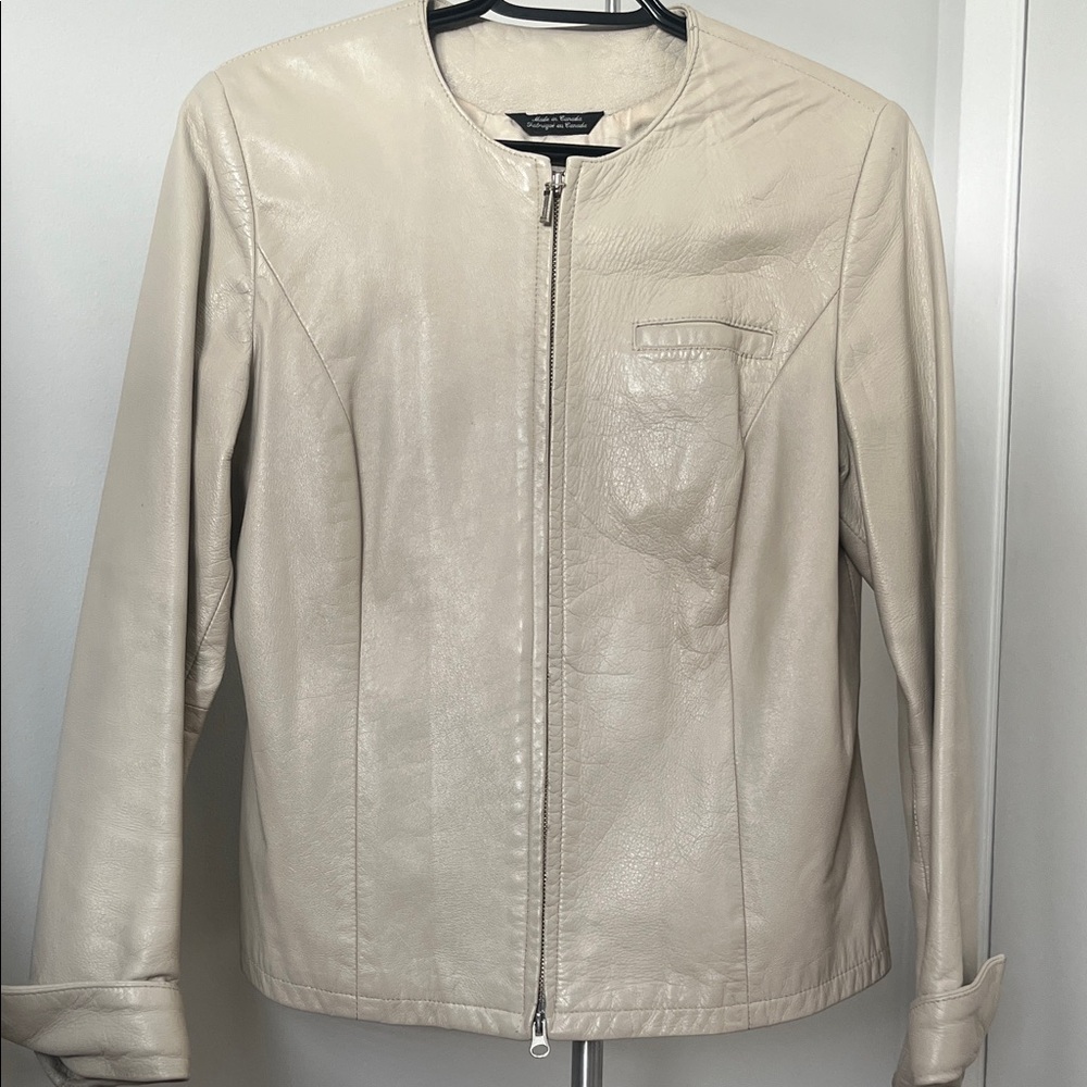 Selections-Made in Canada-Cream Leather  jacket Zip-Front Jacket-Size M